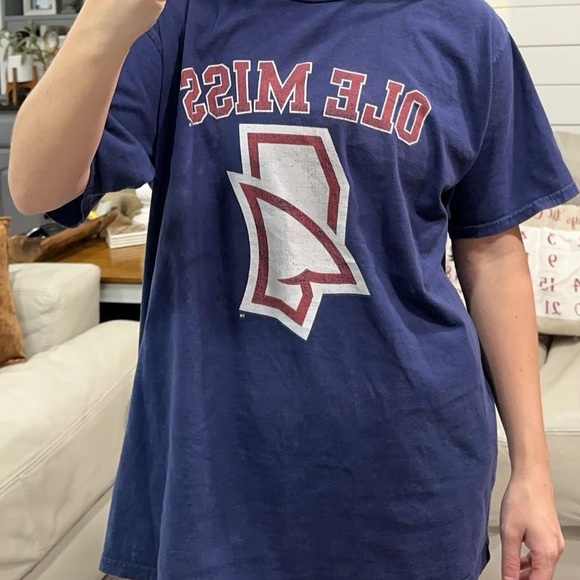Ole Miss T-Shirt - Picture 2 of 2